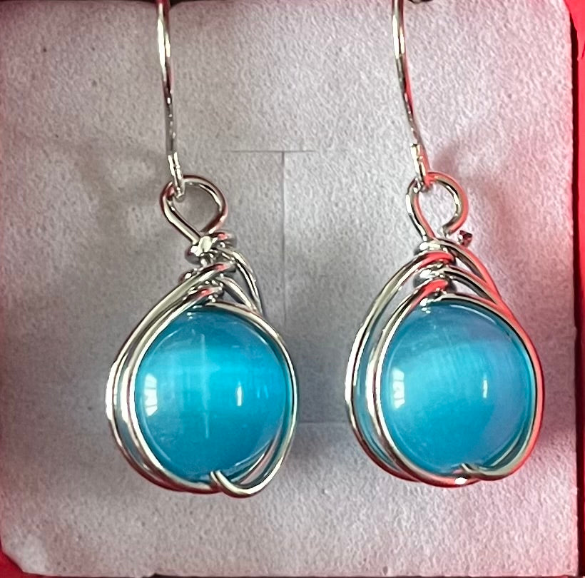 Earrings - droplet, turquoise blue style