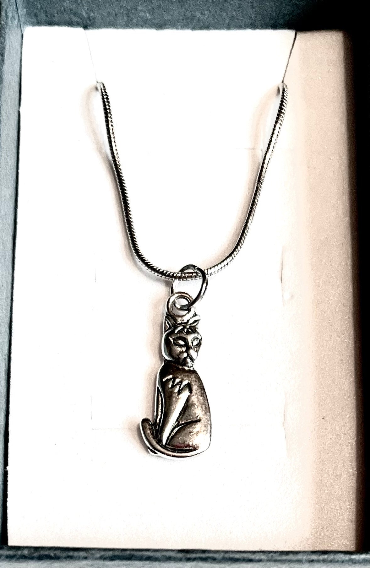 Cat- necklace
