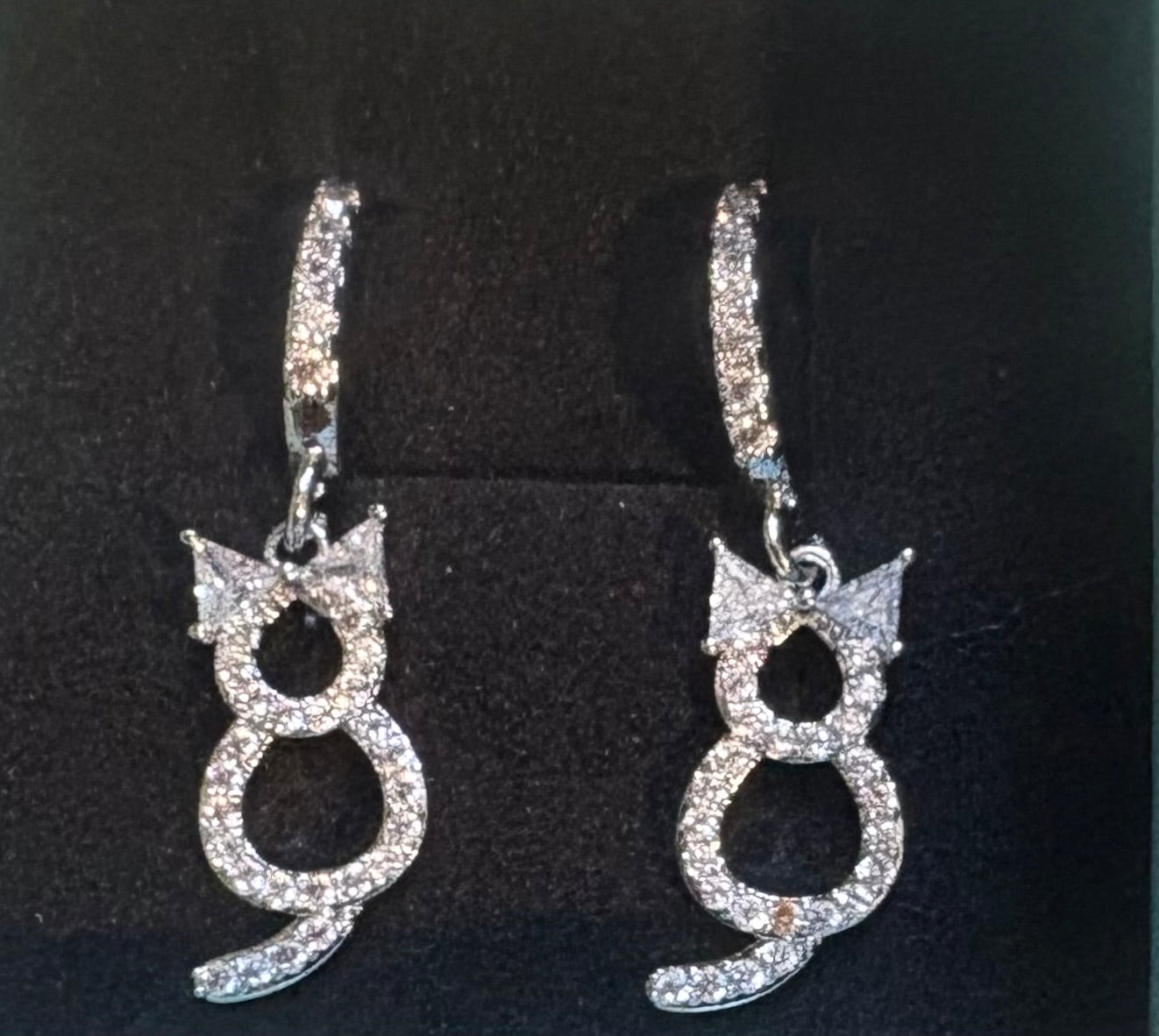 Cat- pair of earrings
