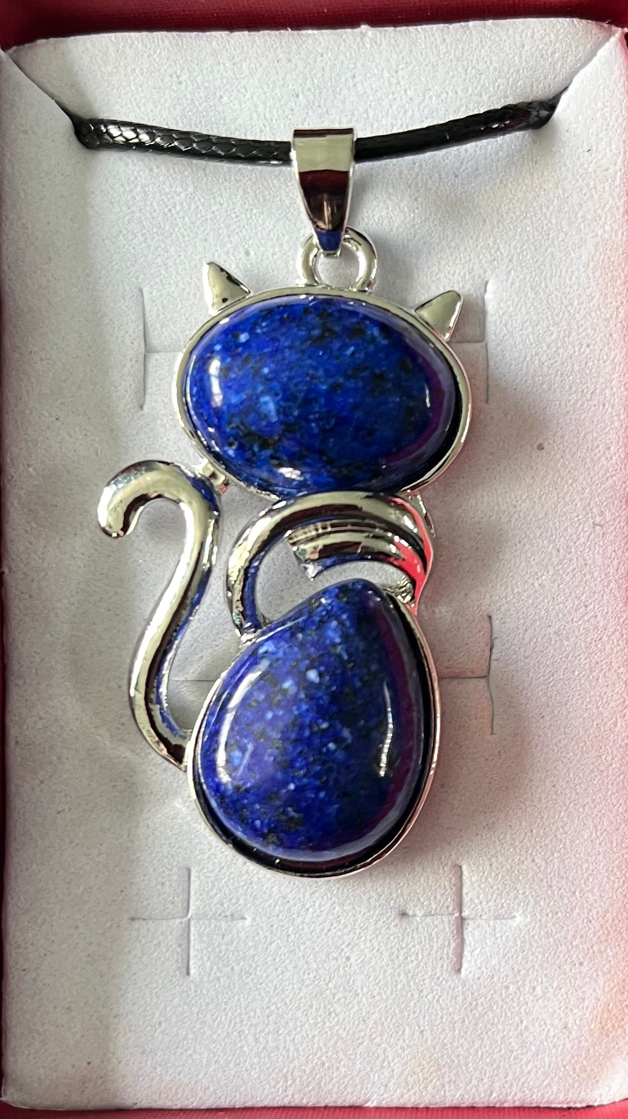 Cat - lapis lazuli style blue necklace