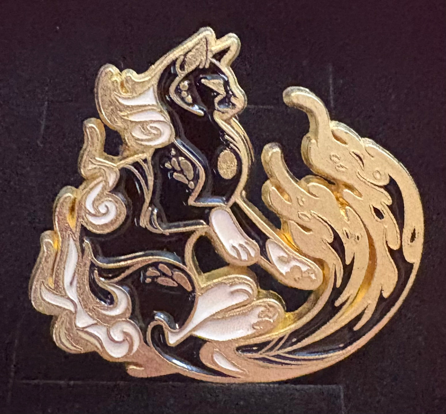 Cat - pin badge ( black)