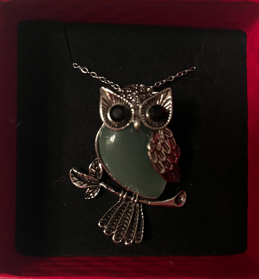 Owl - green aventurine necklace