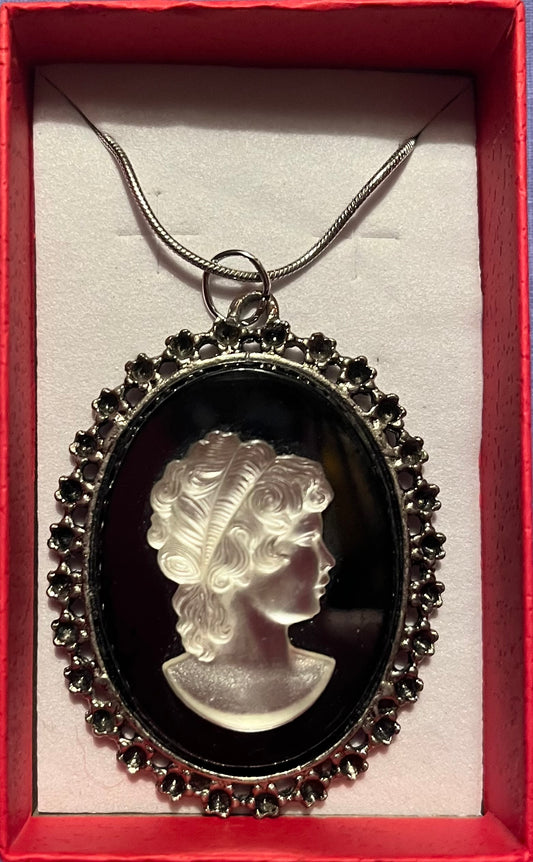Necklace - Victorian style