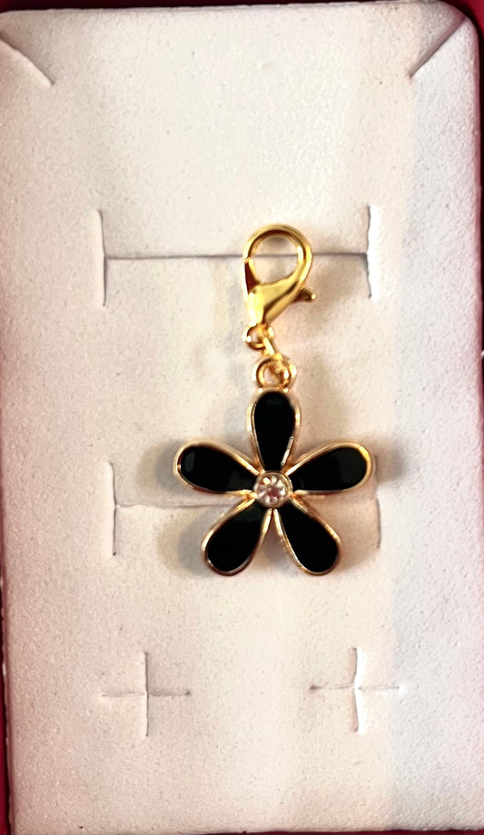 Dog collar charm - black daisy