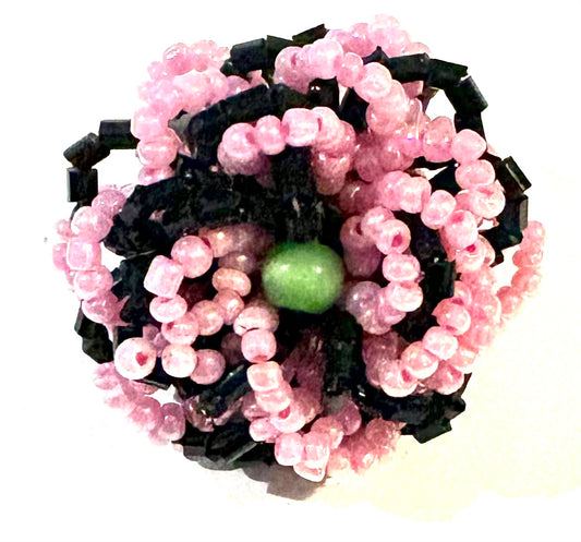Micro bead flower ring - pink/black