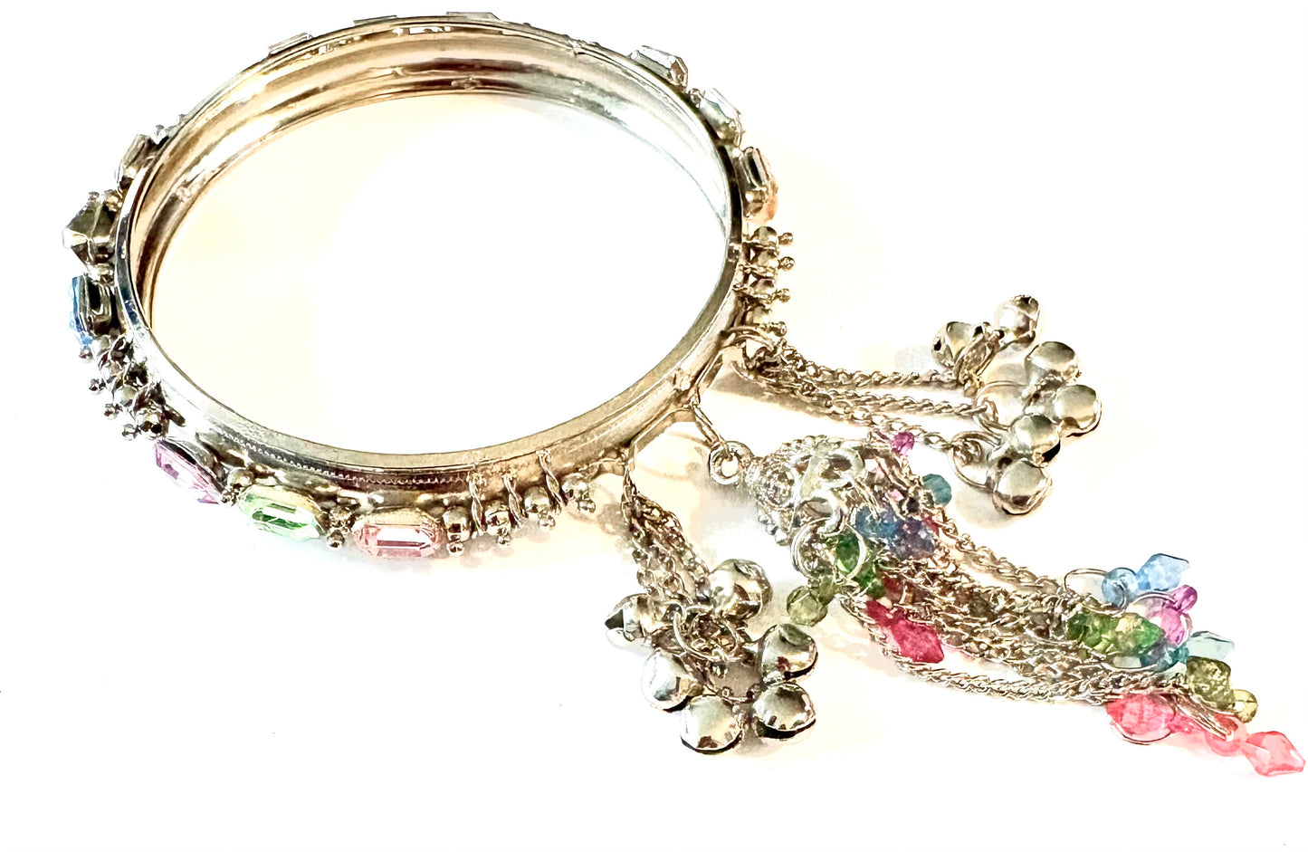 Bracelet - white metal bangle, multicoloured 3 charms style 25
