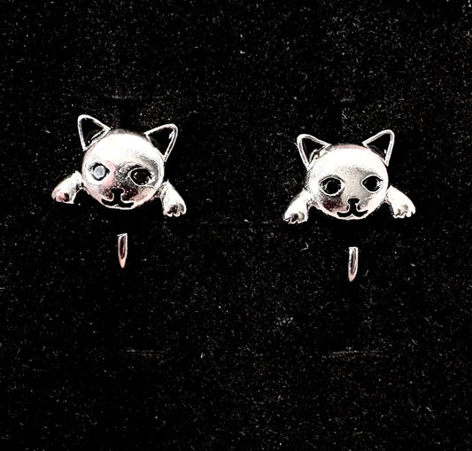 Cat loop earrings - silvery coloured