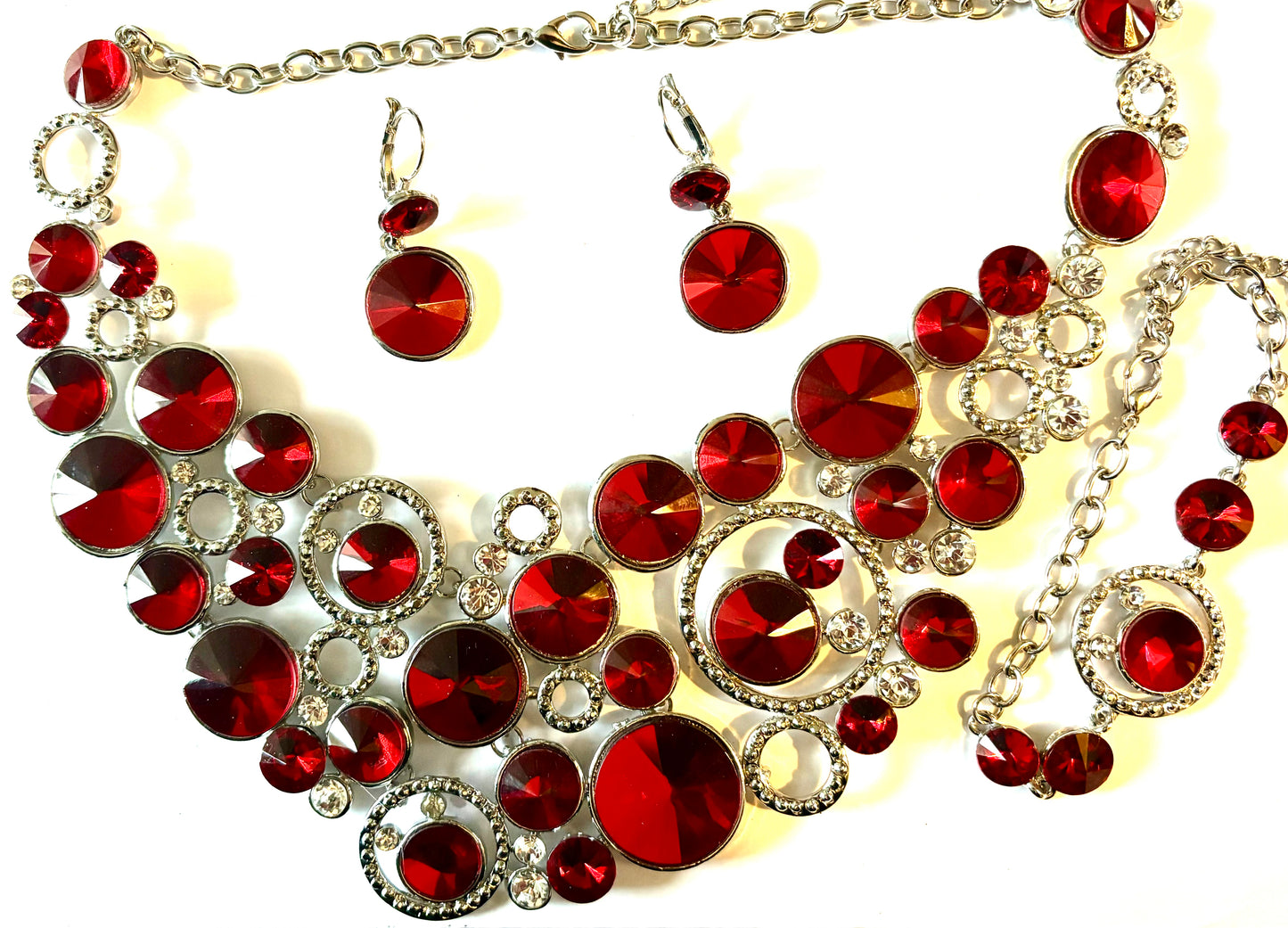 3pc jewellery set - white metal / red evening dress necklace, earrings and bracelet. Style 41