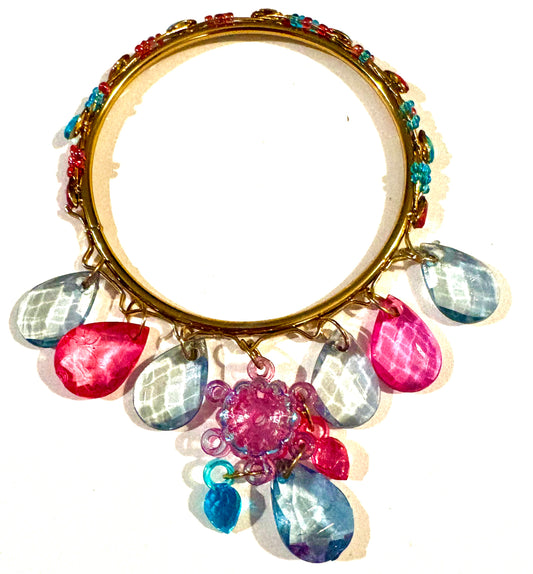 Bracelet - gold coloured bangle, pink/blue charms style 7