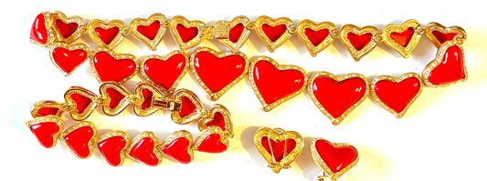 3pc jewellery set - gold coloured metal with red hearts. Necklace, bracelet and earrings style 27