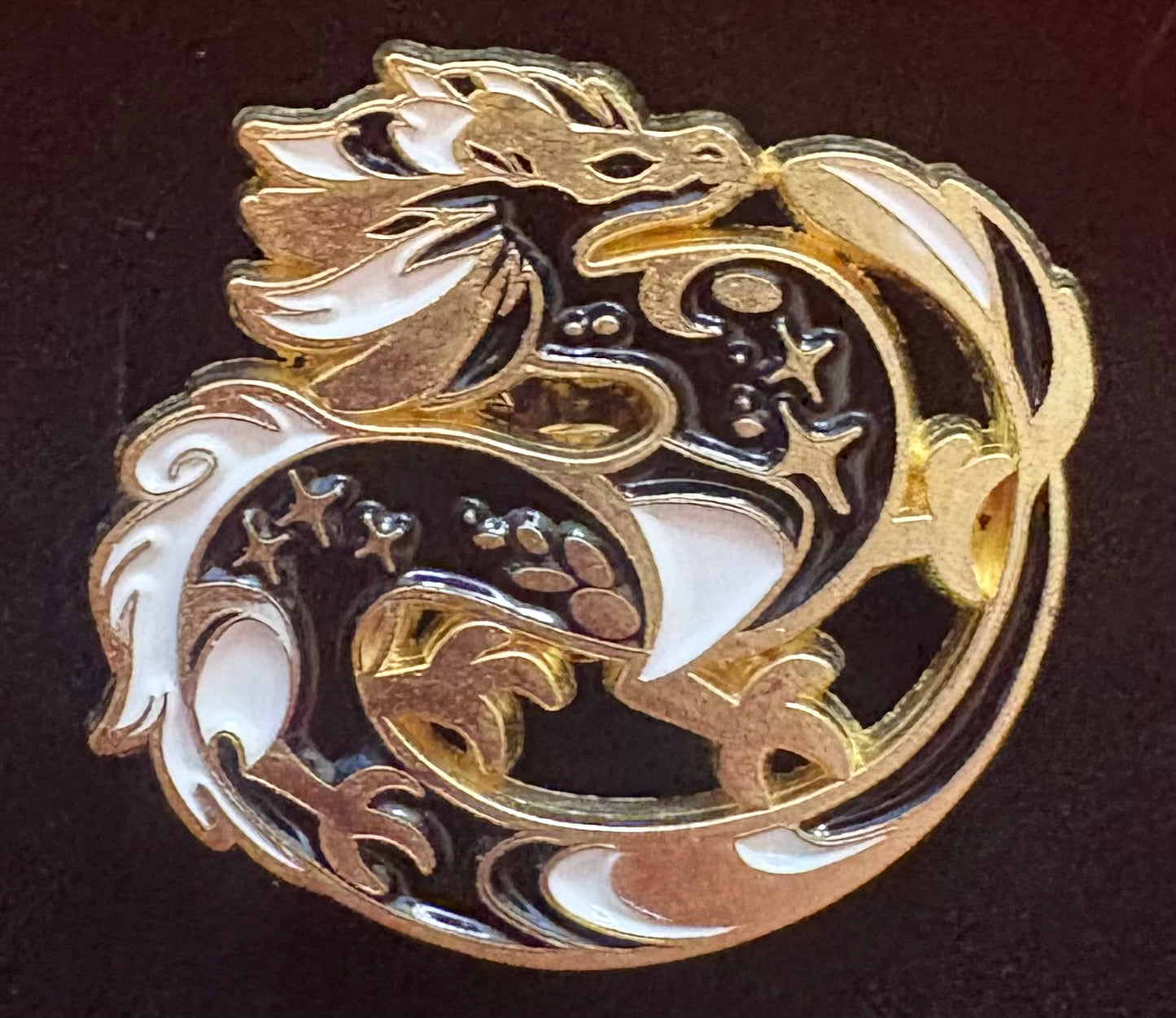 Dragon - pin badge ( black Chinese dragon)
