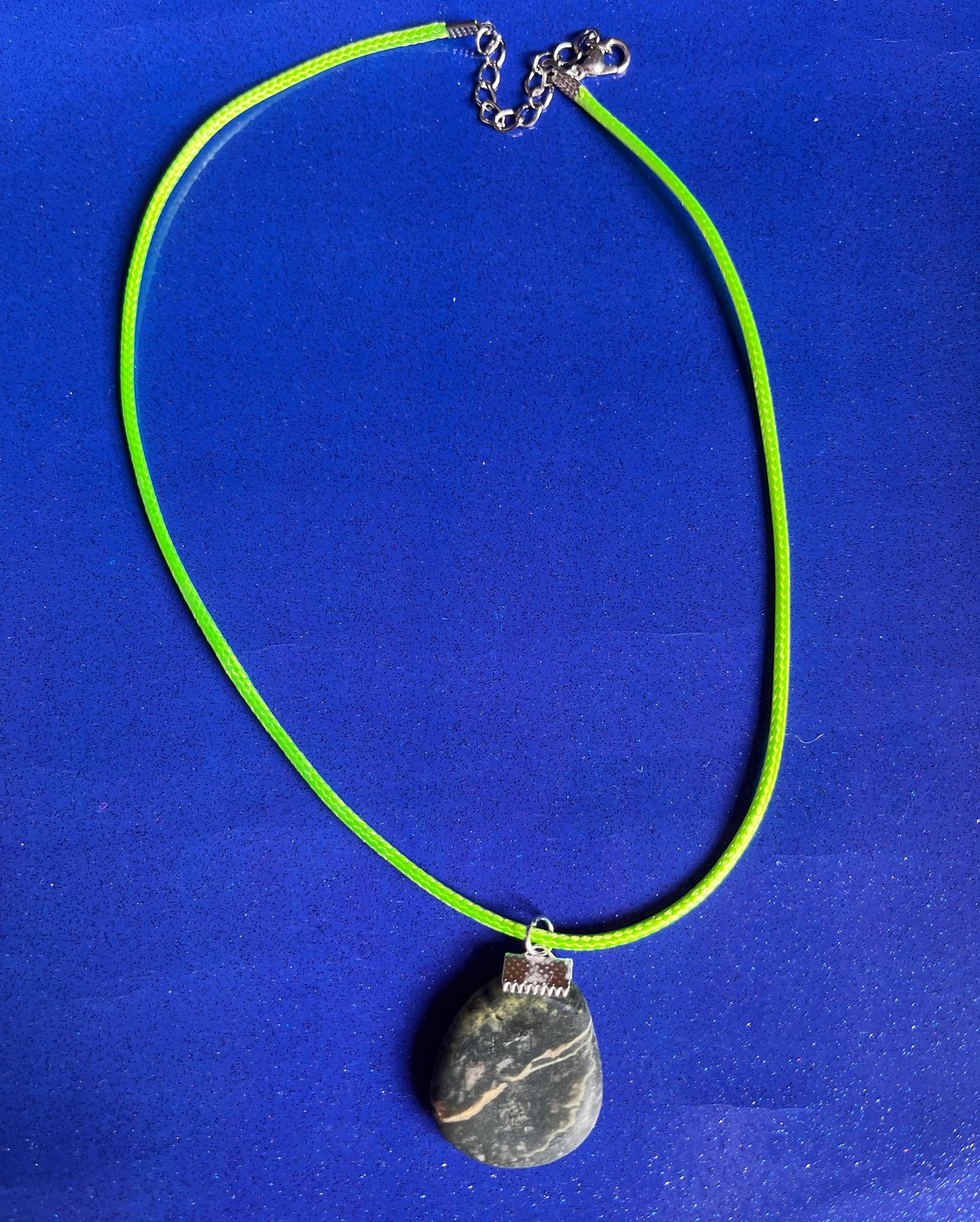 Serpentine jewellery necklace