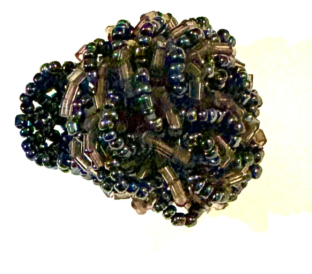 Micro bead flower ring - navy/black