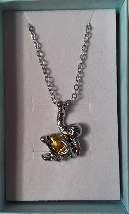 Sloth/heart jewellery necklace