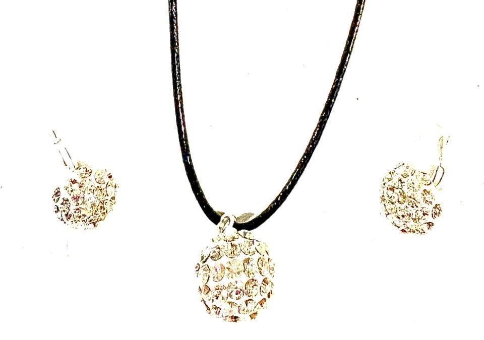 2pc jewellery set -silver coloured. Style 53